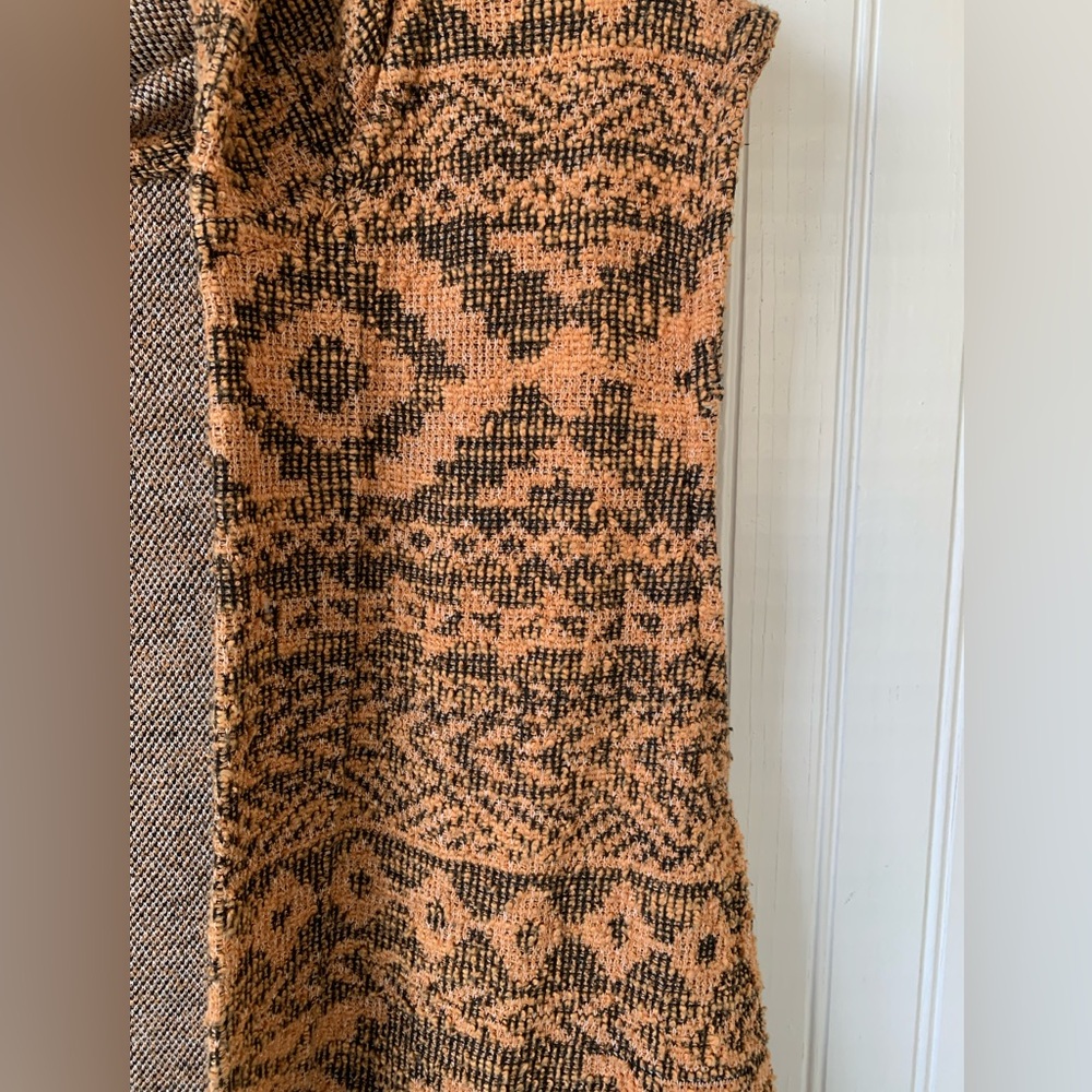 Seven Forty Two (XL) Long, Sleeveless Duster/Cardigan with hoodie - Picture 4 of 7